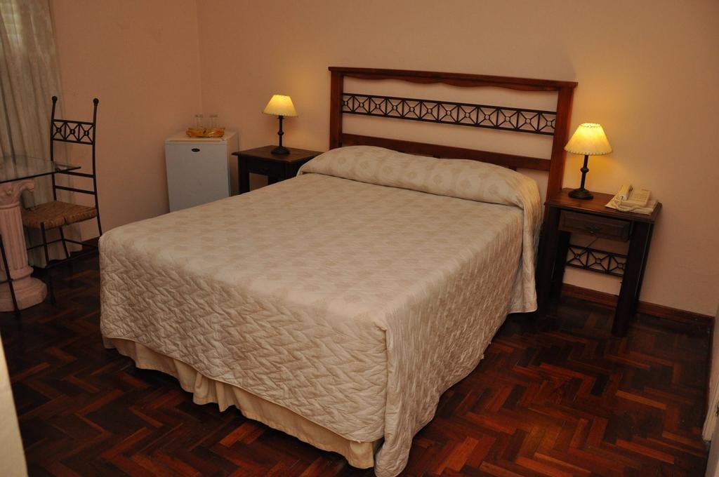 Hotel Bulevar Paysandú Cameră foto
